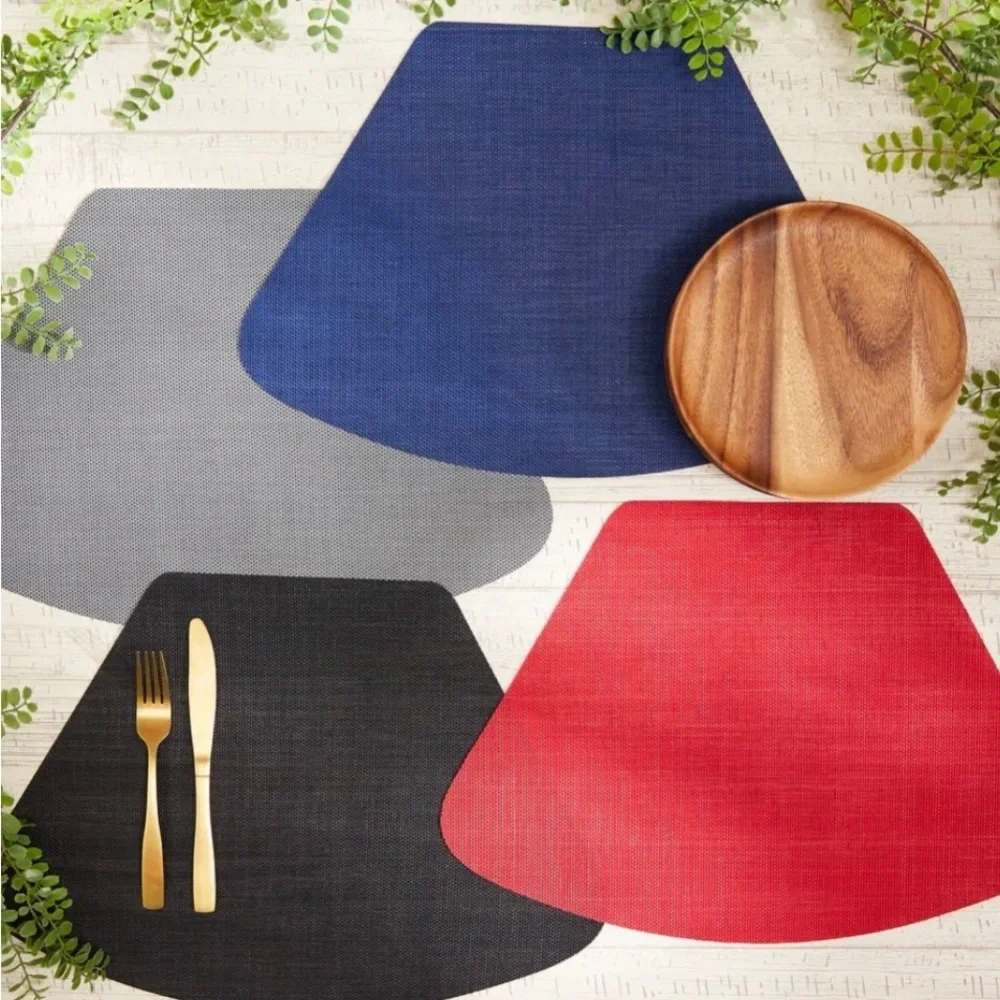 Nautical Blue Solid Round Table Placemat (Set of 6) - 13x18.75 Tango Red